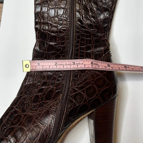 Charles David Embossed Leather Faux Fur Brown Boots 6.5 - Image 10