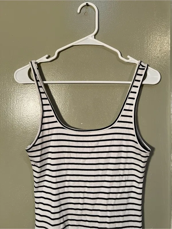 Eri + Ali Women’s Size Medium Janesse Ribbed Top Striped White Black Scoop Neck - Image 5