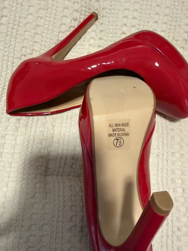 womens high heels Red Size 7.5 - Image 2