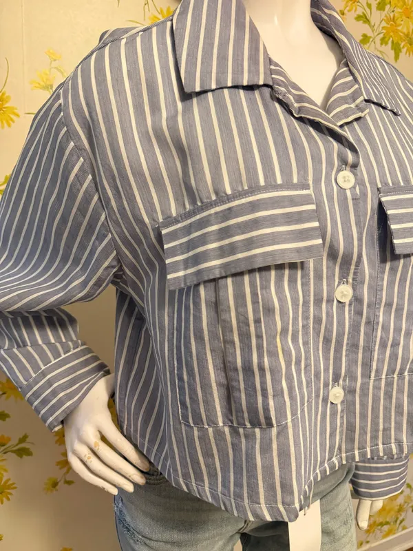 Lily Star Blue and White Striped Button-Front Crop Shirt size L - Image 3
