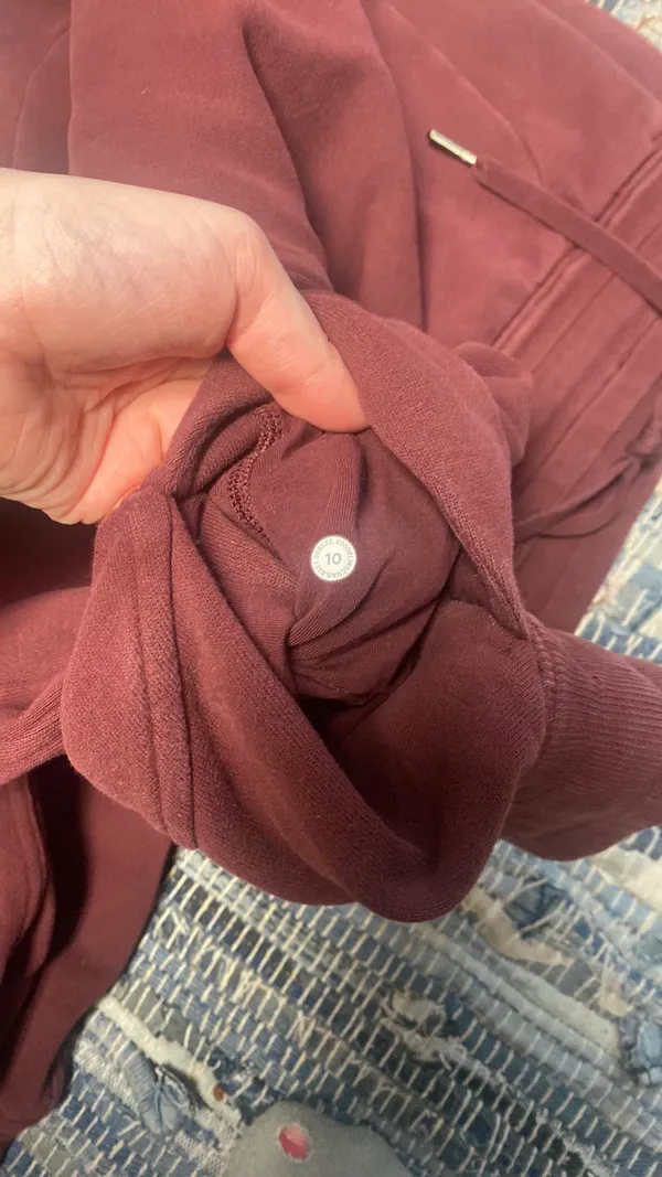 Lululemon Scuba Sweatpants - Image 5
