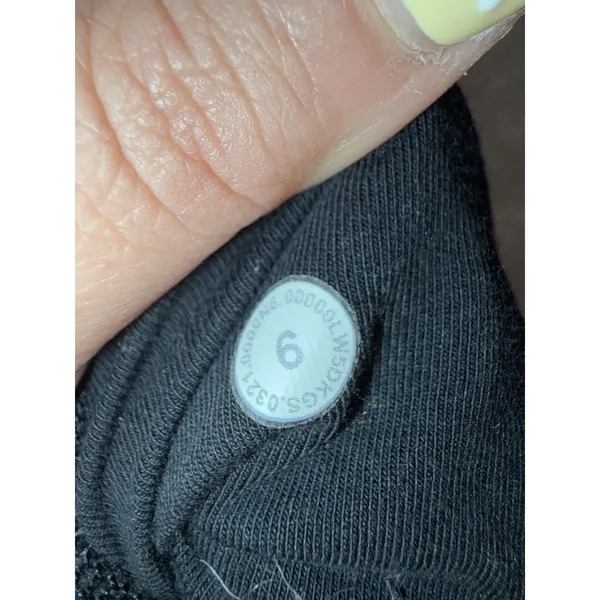 Lululemon Scuba High-Rise Jogger *Fleece 28" Black 6 Spell Out Logo - Image 5