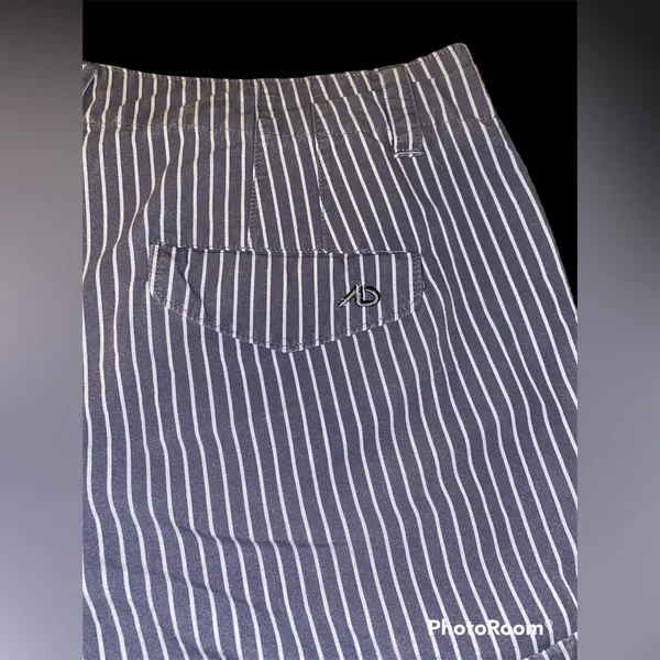 Y2K Vintage Nike Shorts. - Image 5