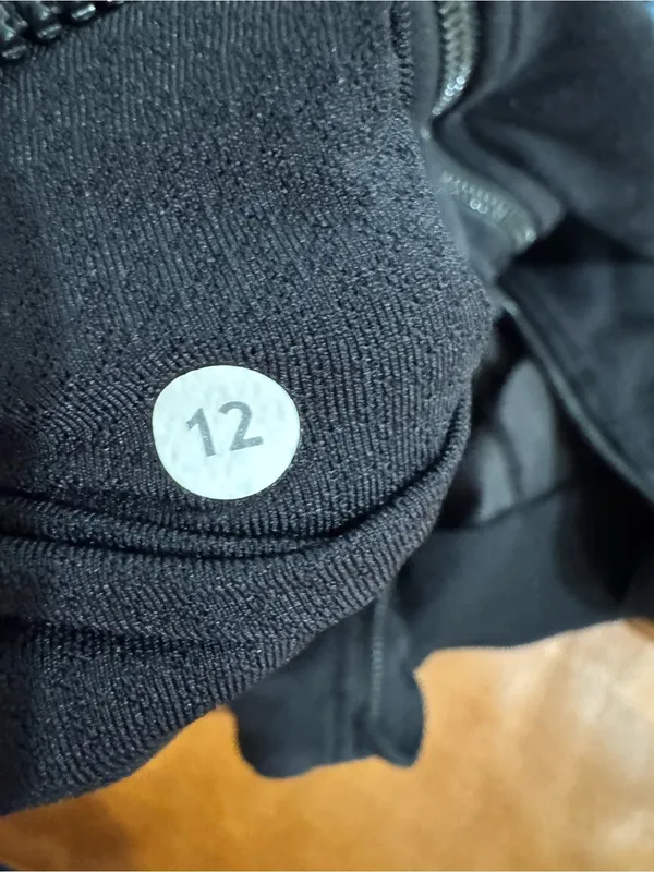 Lululemon define jacket thawed black camo size 12 - Image 5