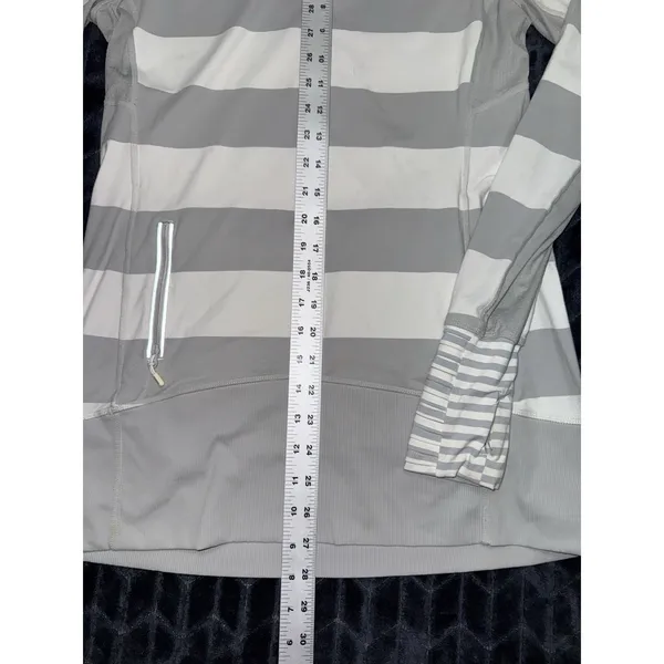 Lululemon Women's Hoodie Sweatshirt Gray White Striped COWL Size 8 - Image 11