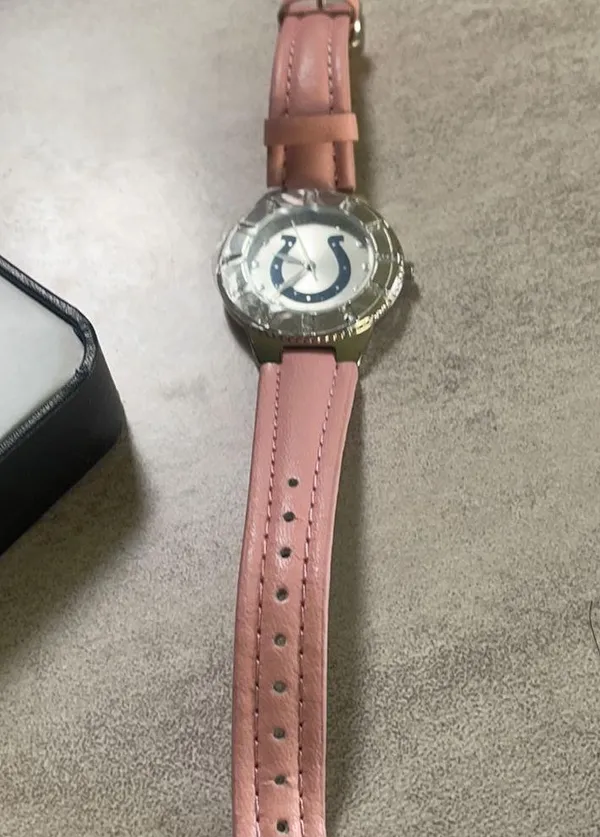 New Indinapolis colts pink watch adjustable with crystal face points - Image 10
