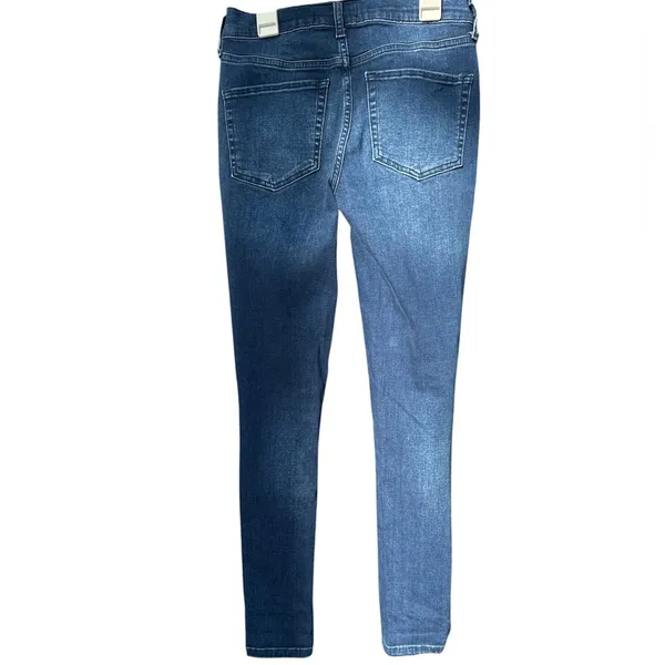 Free People Women’s Distressed Skinny Jeans Size 26 Effortlessly Cool‎ Ripped - Image 4