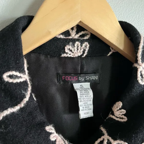 Vintage Y2K Focus by Shani Black Floral Embroidered Wool Blend Jacket XL - Image 3