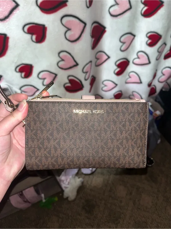 Michael Kors Logo Wallet - Image 4