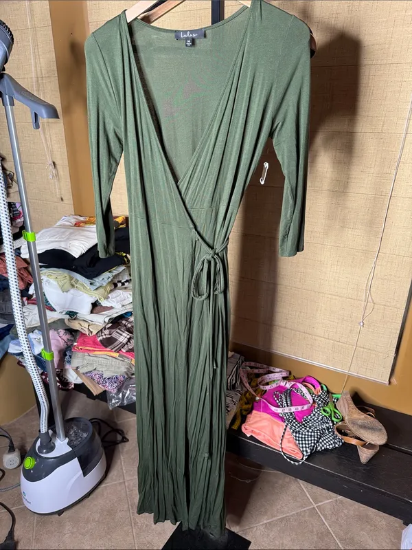 NWOT Lulus Garden District Olive Green Wrap Maxi Dress Size Medium - Image 4