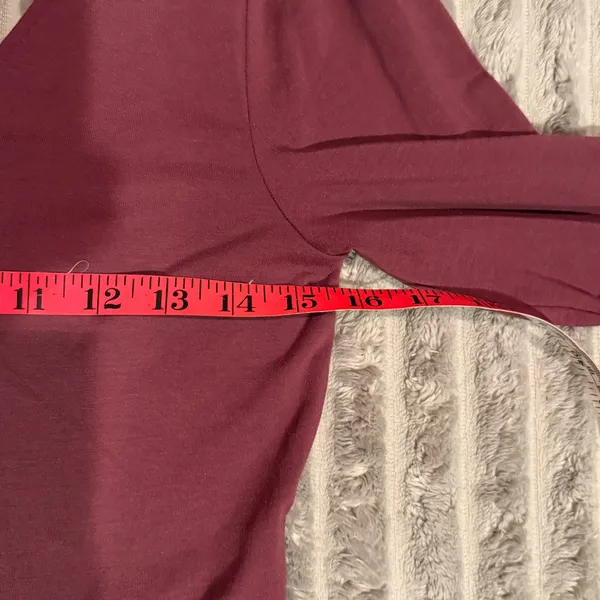 Victoria's Secret Burgundy V-Neck Peplum Top Gold Back Zip 3/4 Sleeve Small - Image 4