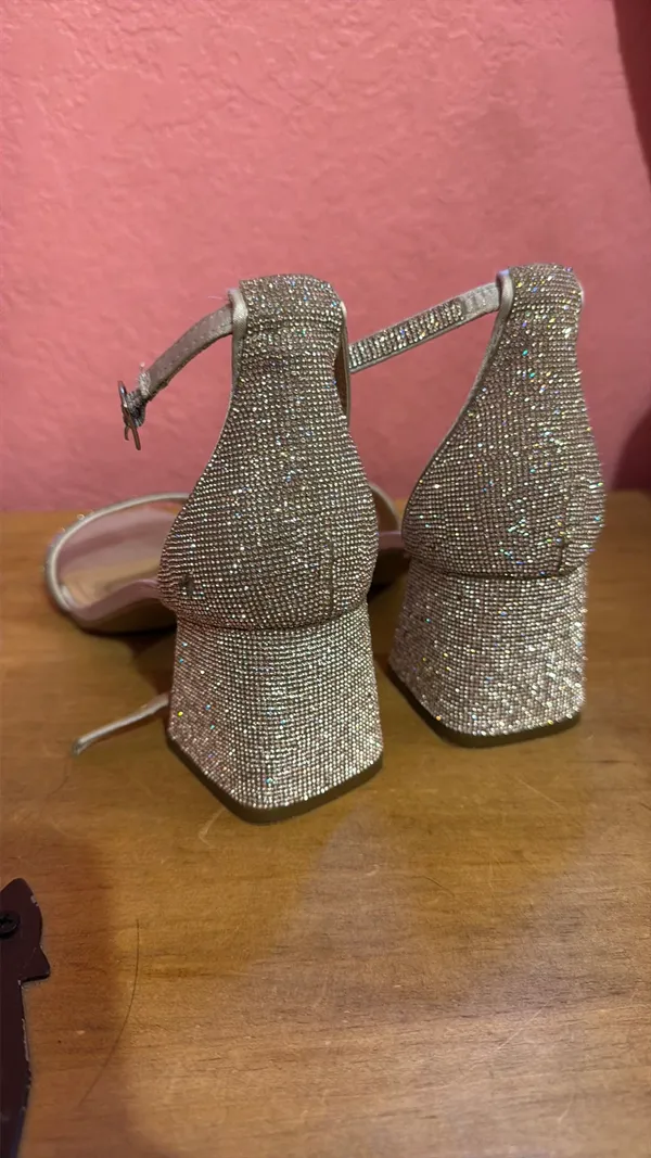 Silver heels Size 9 - Image 2