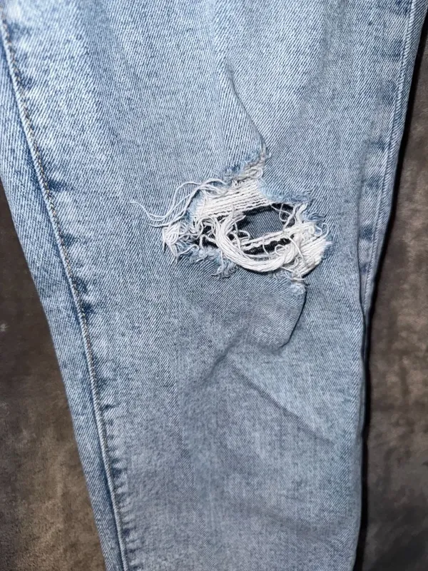 Old Navy High-Rise Straight Raw Hem Distressed Jeans Size 8 - Image 4