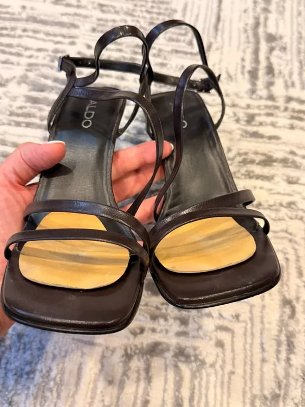 ALDO women's size 9 Brown "xcert" heeled shoes - Image 3