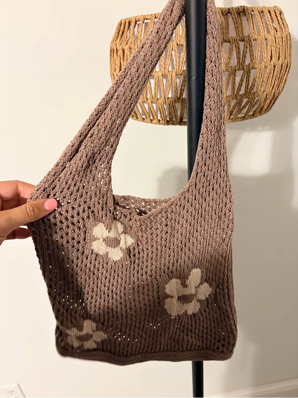 Brown Crochet Shoulder Bag with Cream Floral Details - Image 4
