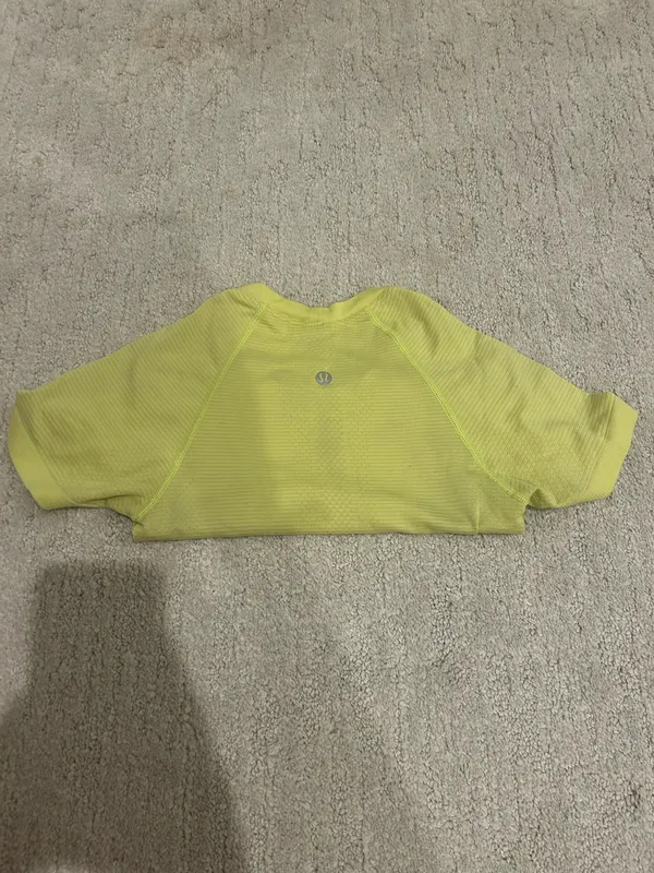Lululemon Swiftly Tech Short Sleeve - Image 3
