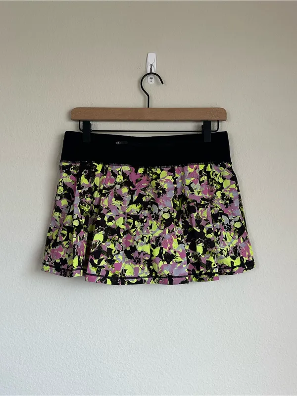 Lululemon Pace Rival Mid-Rise Skirt in Inflected Highlight Yellow Multi / Black - Image 7