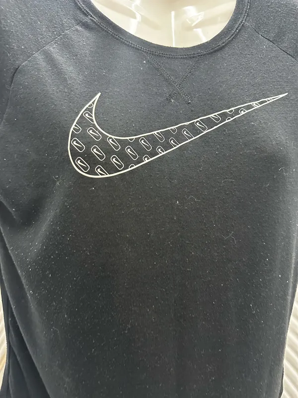 Dry fit Nike top - Image 3