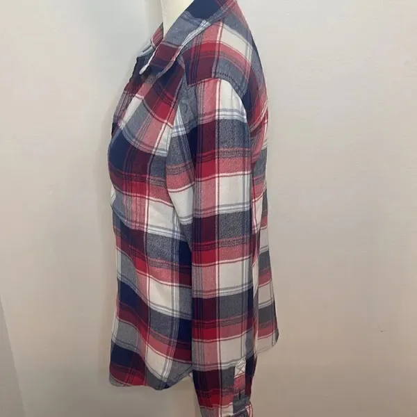 American Eagle Outfitters flannel plaid shirt. Size XS. Ahhmazingly-soft. - Image 2