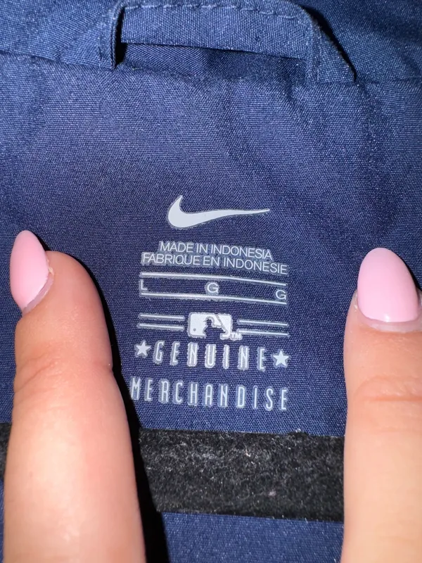 Nike sweatshirt  - Image 2