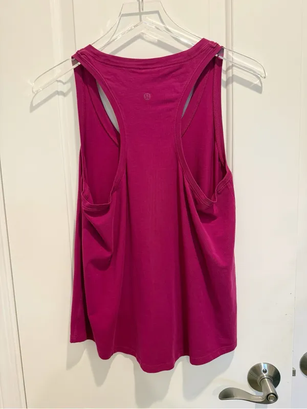 LULULEMON Love Tank in Magenta Purple size 8 Athletic Workout Running EUC - Image 4