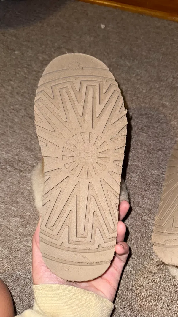 UGG Slippers Platform - Image 2