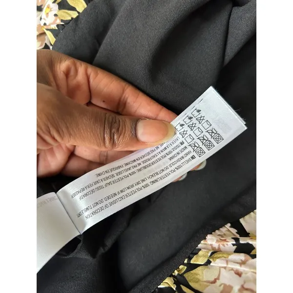 En Saison Black and White Ditsy Floral Dress Size Medium - Image 10