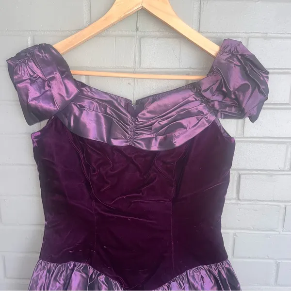 Vintage Jessica McClintock Homecoming Dress Off Shoulder Velvet Taffeta 8 - Image 6