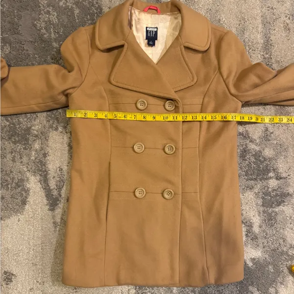 GAP Women's Camel Double-Breasted Pea Coat - Image 5
