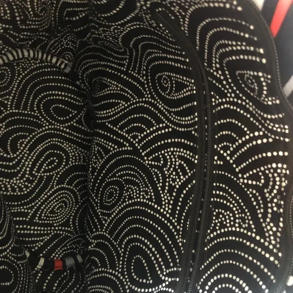 Vera Bradley Northern Stripes Large Trimmed Vera Shoulder Bag W/ Pockets Quilted - Image 7