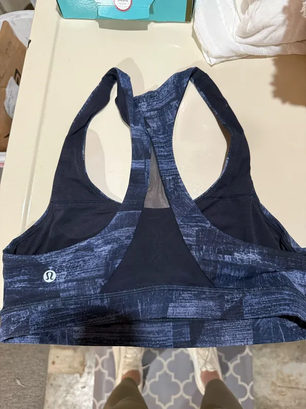 Lululemon Invigorate Bra 8 - Image 2