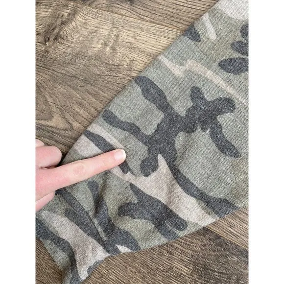 Womens Dance & Marvel camo cropped‎ hoodie green size M - Image 10