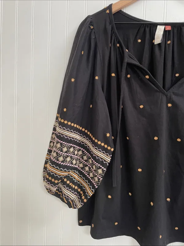 PILCRO | ANTHROPOLOGIE Calanthe Top Embroidered Dark Boho Bohemian Size S - Image 6