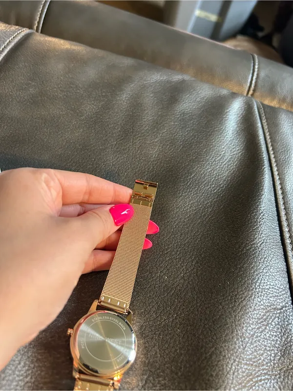 Nine West Women's Quartz Rose Gold-Tone Stainless Steel Mesh Band and Flower‎ Watch, 35mm - Image 13