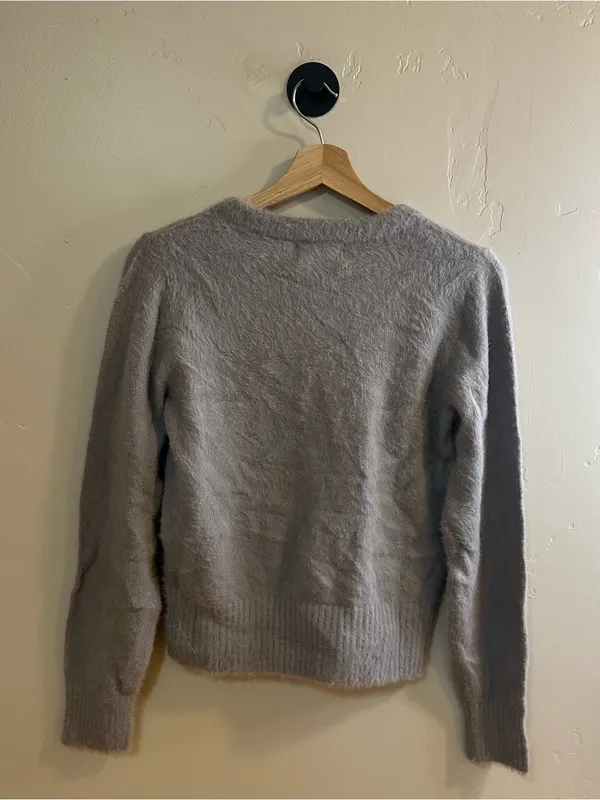 Old Navy Soft Eyelash Sweater Medium Gray NWT - Image 6