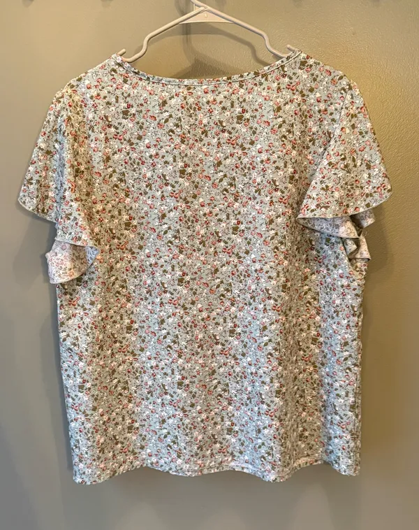 Short Sleeve Floral Top Multiple Size 1X - Image 3