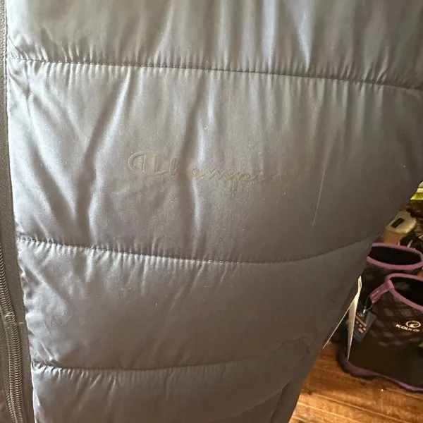 Champion Women's Quilted marshmallow Packable Puffer Vest - Image 3