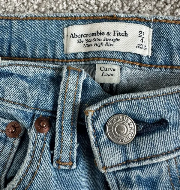 Abercrombie 90s Slim Ultra High-Rise Straight - Image 2