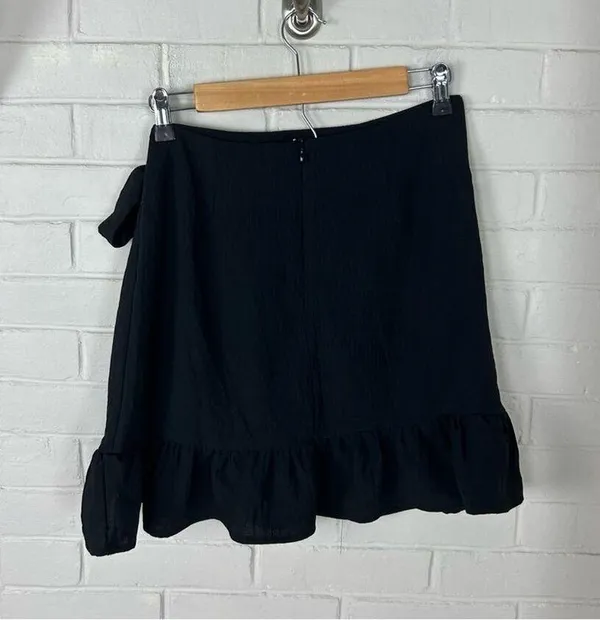 Pink Lily Classic Black Faux Wrap Ruffle Skirt Size M - Image 8