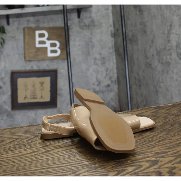 Journee Collection Womens Brinsley Slingback Flat Sandals Patent Nude Brown 8W - Image 5