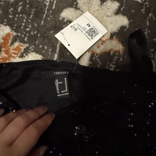 Forever 21 NWT SEQUIN BOW CROP TOP - Image 5