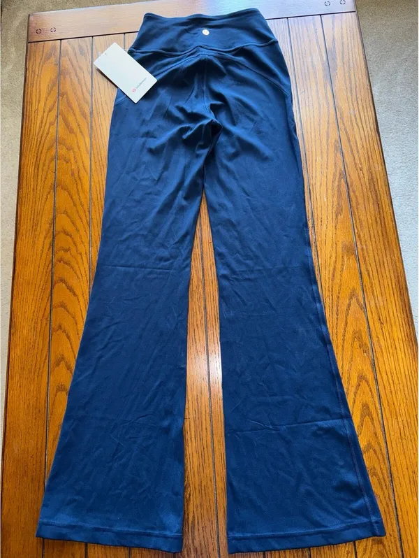 Lululemon Groove NULU Flared Pant High Rise 30” True Navy Size 4 NWT - Image 2