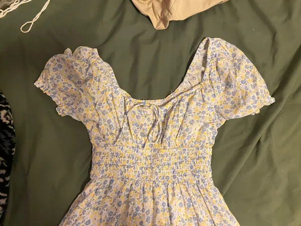 Hollister Blue and Yellow Floral Mini Dress - Image 2