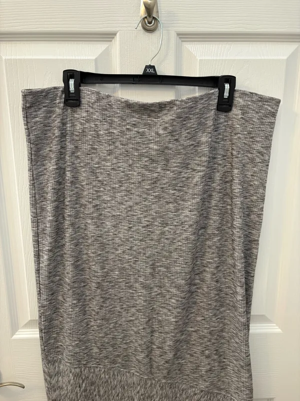 NWOT G.I.L.I. Gray size XL skirt - Image 4
