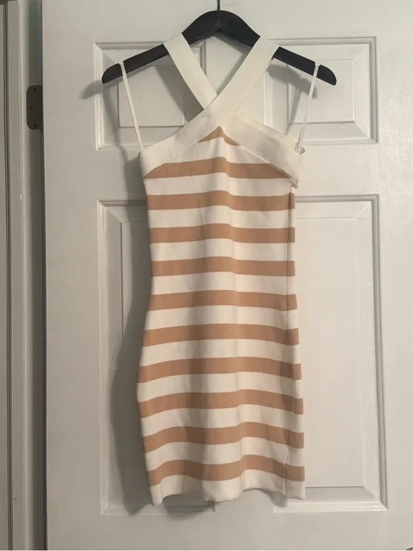 Aritzia Babaton Criss Cross Dress in Tan and White - Image 3