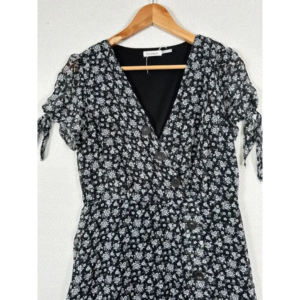 Blu Pepper Womens Dress Medium Floral Black White Lined V-Neck Knee Length‎ - Image 5