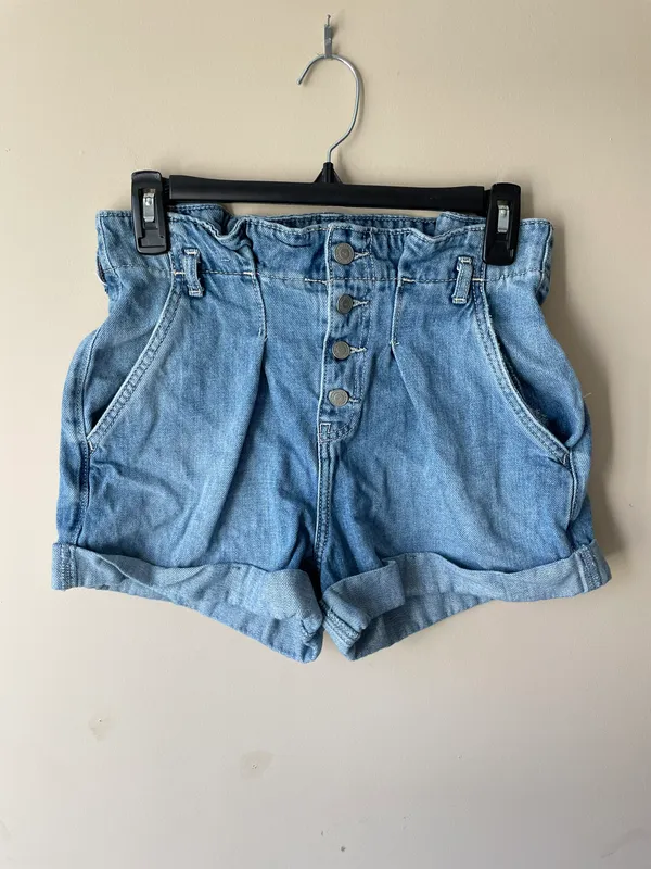 Hollister Denim Shorts - Image 3