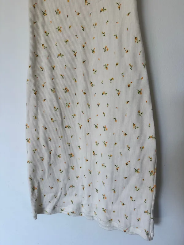 SKIMS Sleeveless White Dress with Gold Dot Pattern - Image 7