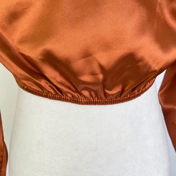 Pretty Little Thing New Satin Cowl Neck Long Sleeve Crop Top Rust Size 6 - Image 14