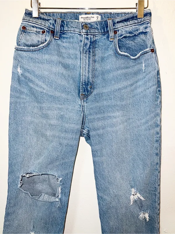 Abercrombie & Fitch The 90’s Straight High-Rise Distressed Curve Love Denim - Image 2